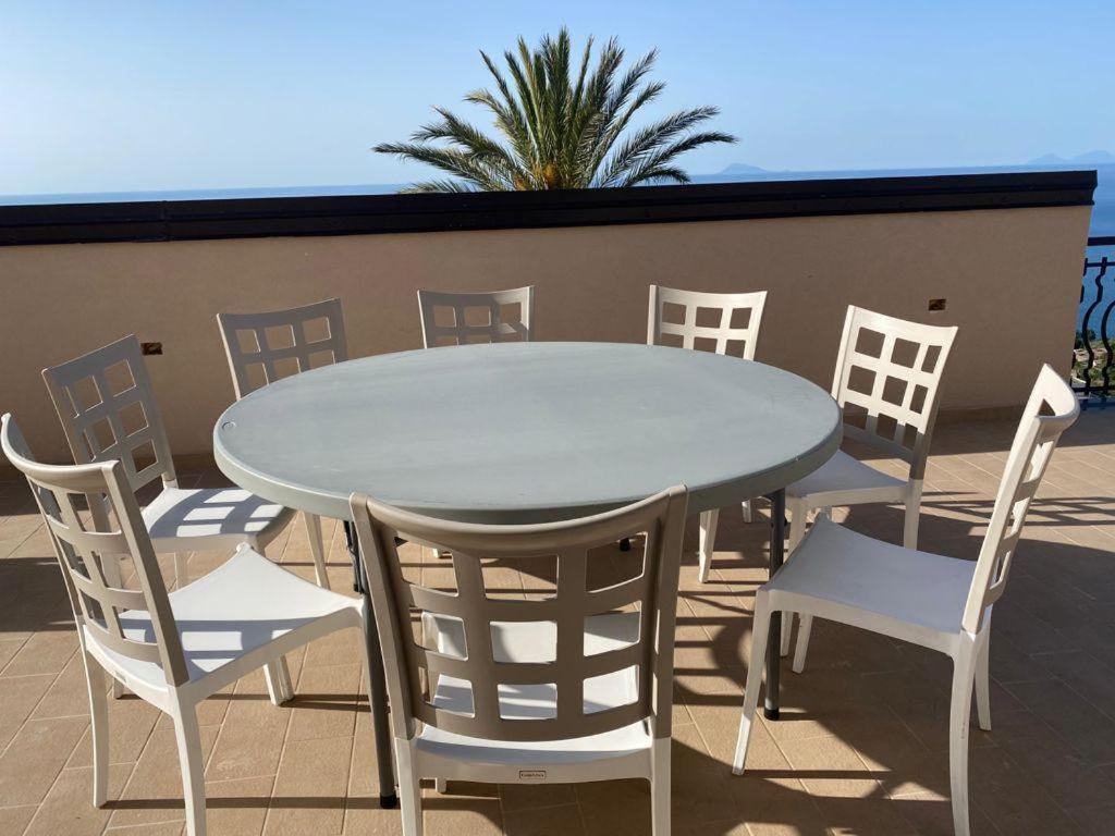 Nnakkara Guest House Santo Stefano di Camastra Kültér fotó