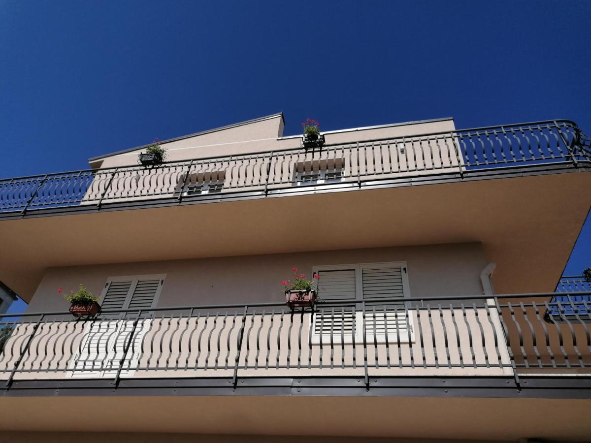 Nnakkara Guest House Santo Stefano di Camastra Kültér fotó